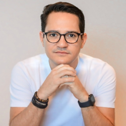 Cezar Menezes Almeida