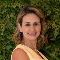 Roberta Fialho Lopes Sangeon