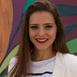 Bruna Munhoz Garcia
