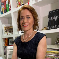 Andrea Cristina Deis Rodrigues