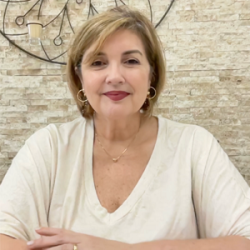 Andrea Duarte de Souza Corrêa Leite